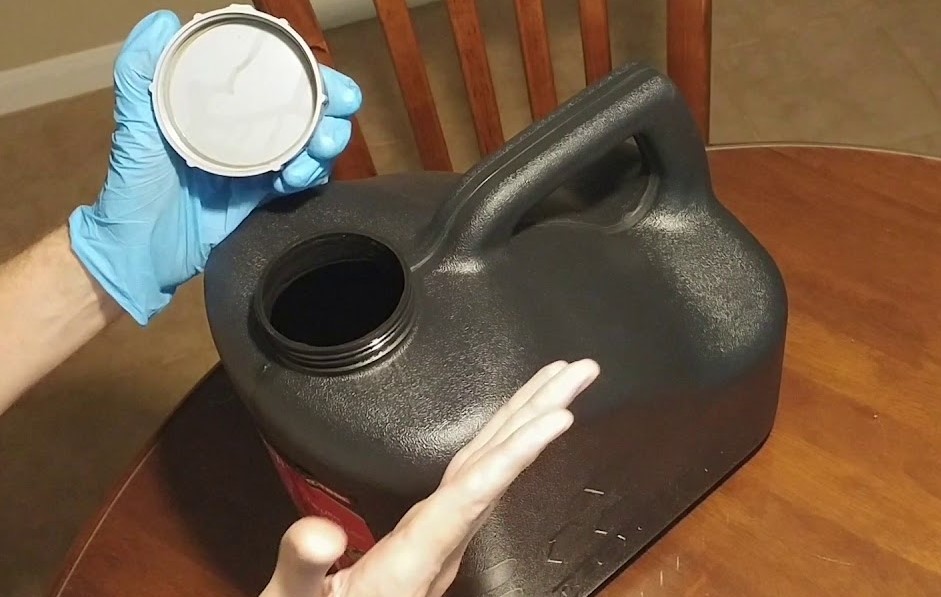 Safe Storage of Old Motor Oil